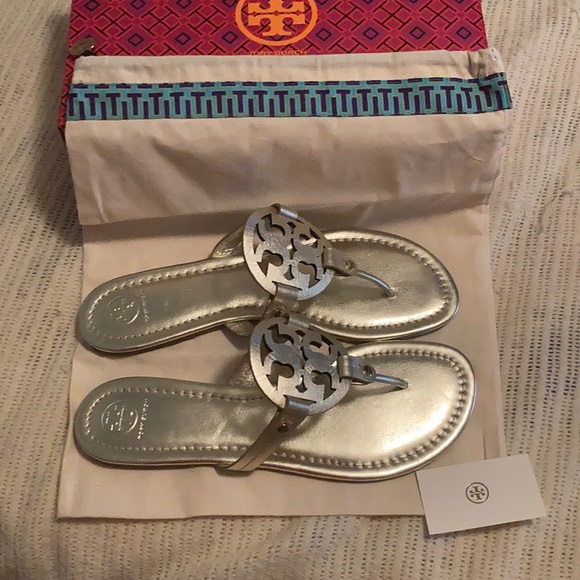 Tory Burch Shoes - Tory Burch sandals.❗️Price drop❗️